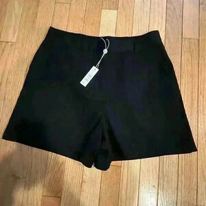 Max Studio Women's Bermuda Shorts Black Size L Casual Solid